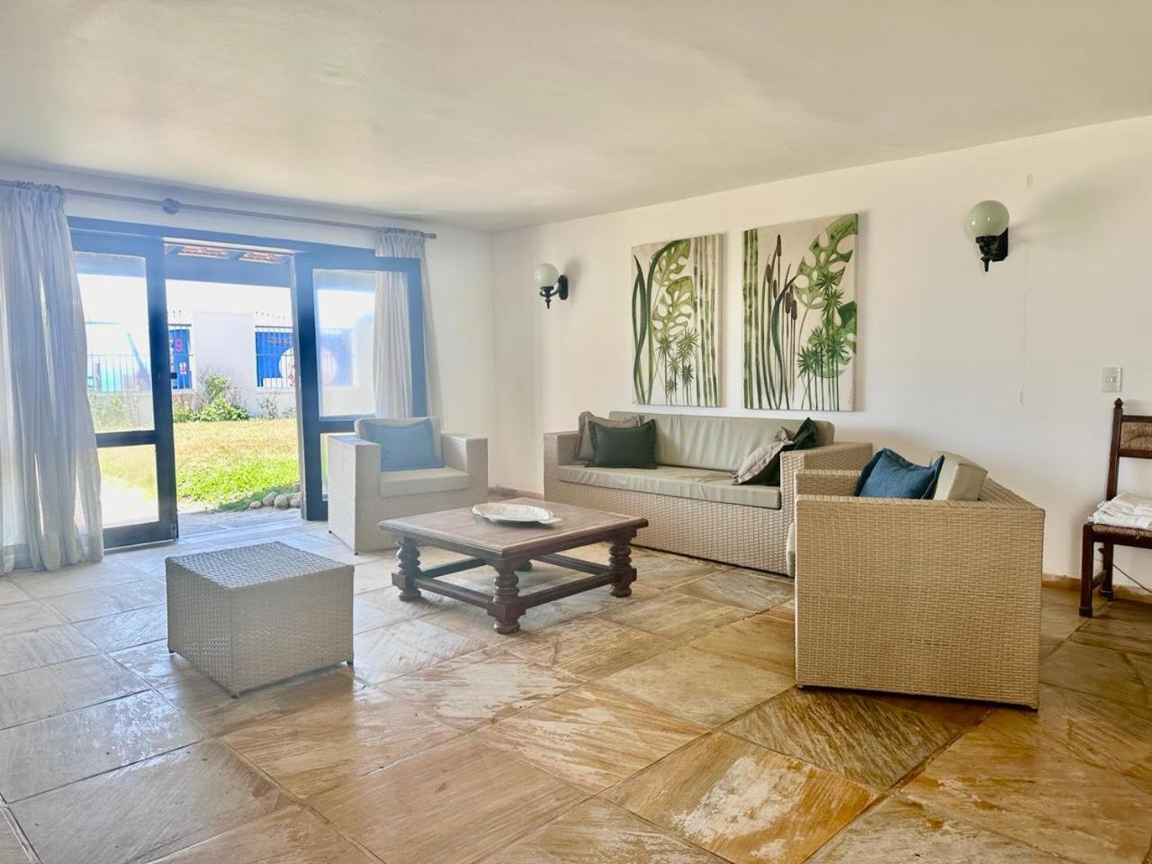 Casarao Pe Na Areia Pero Villa Cabo Frio Eksteriør billede